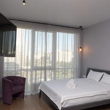 Апартаменти Stylish Panoramic Apartments. Smartplaza. Metro Minskaya *