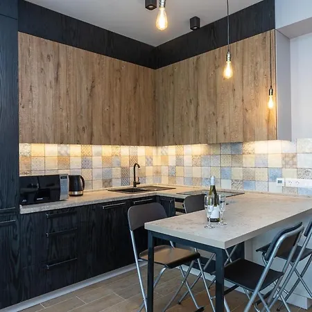 Apartment Stylish Panoramic Apartments. Smartplaza. Metro Minskaya *
