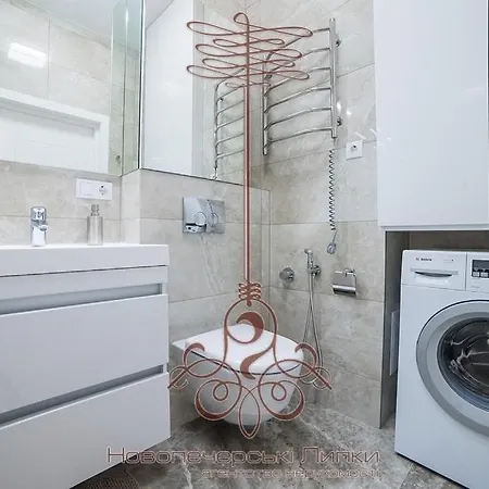 Apartment Stylish Panoramic Apartments. Smartplaza. Metro Minskaya