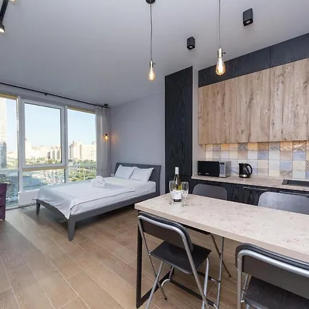 Apartment Stylish Panoramic Apartments. Smartplaza. Metro Minskaya *